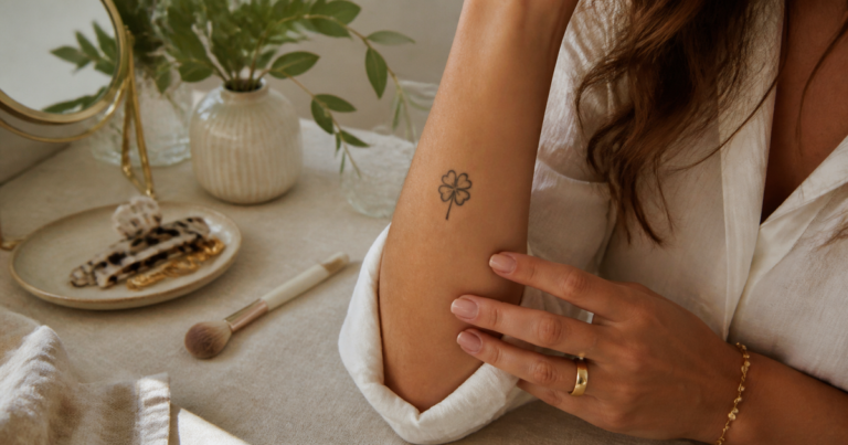 Tatouage trèfle : quelle signification selon les feuilles ?
